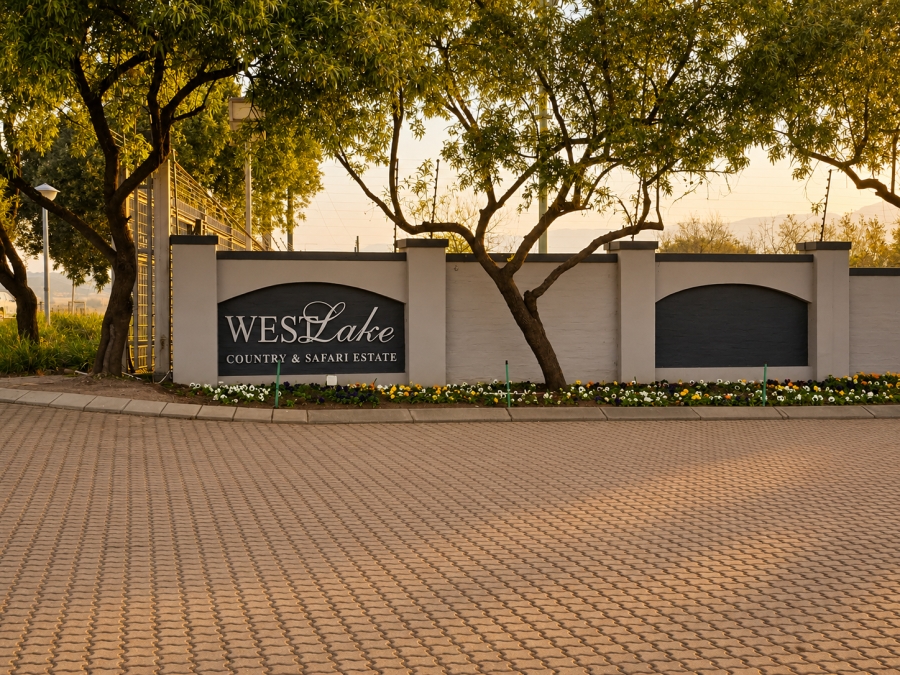 3 Bedroom Property for Sale in WestLake Country Safari Estate North West